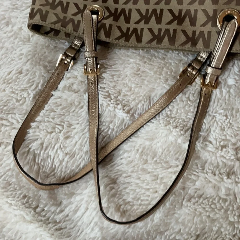 MICHAEL KORS BEIGE CAMEL GOLD SIGNATURE HANDBAG MD TOTE - Picture 8 of 16
